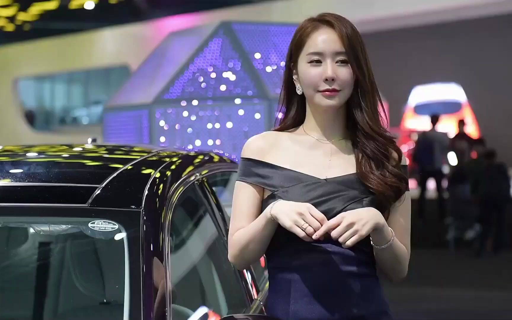 首尔车展美女车模集锦片段6
