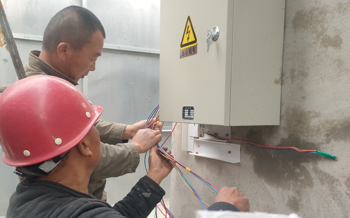 临建集装箱安装及接电