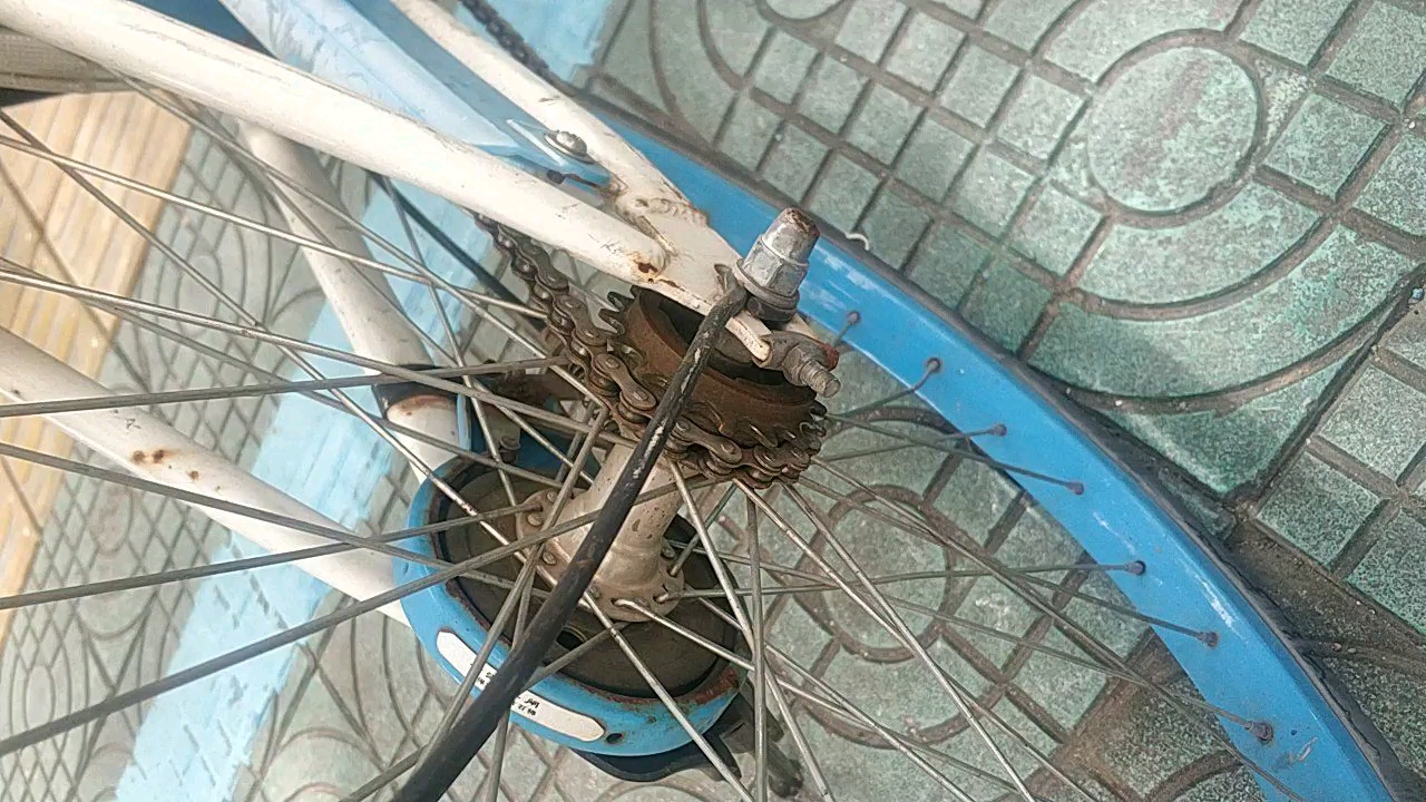 哈啰单车 定点运维工作内容之:用户报故障 单车上链条