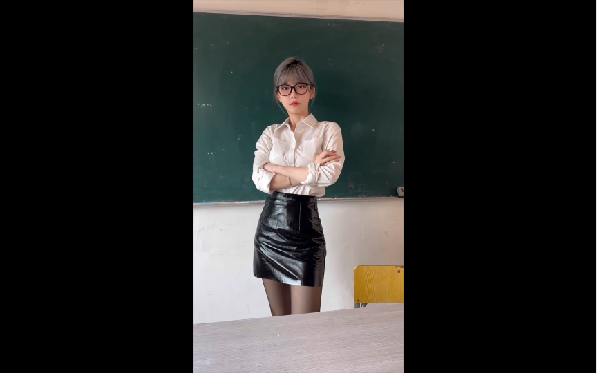 周淑怡,遇到这样的老师还能认真听课吗