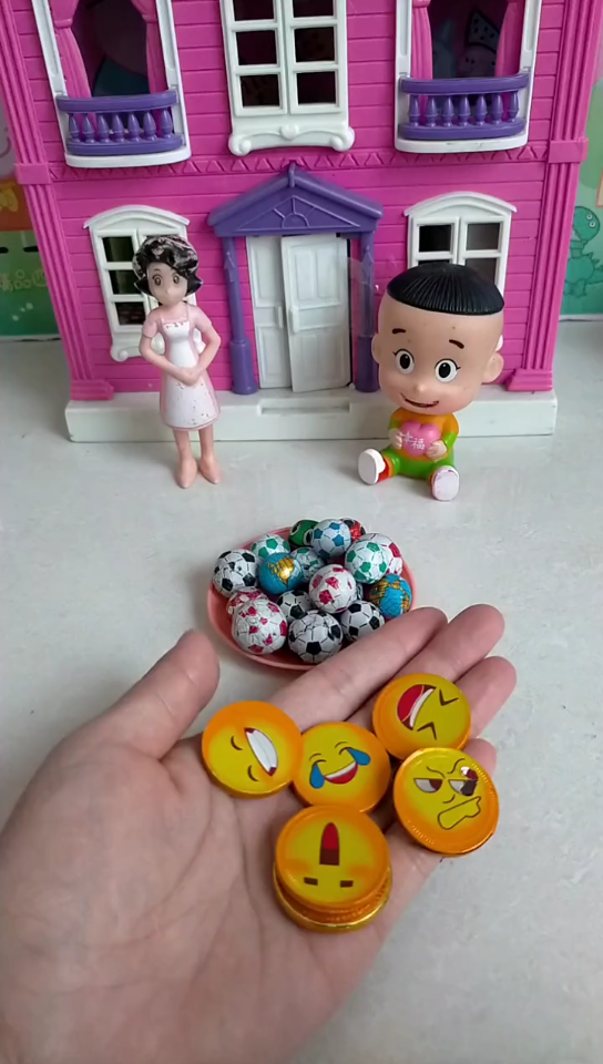 大头儿子爱吃巧克力