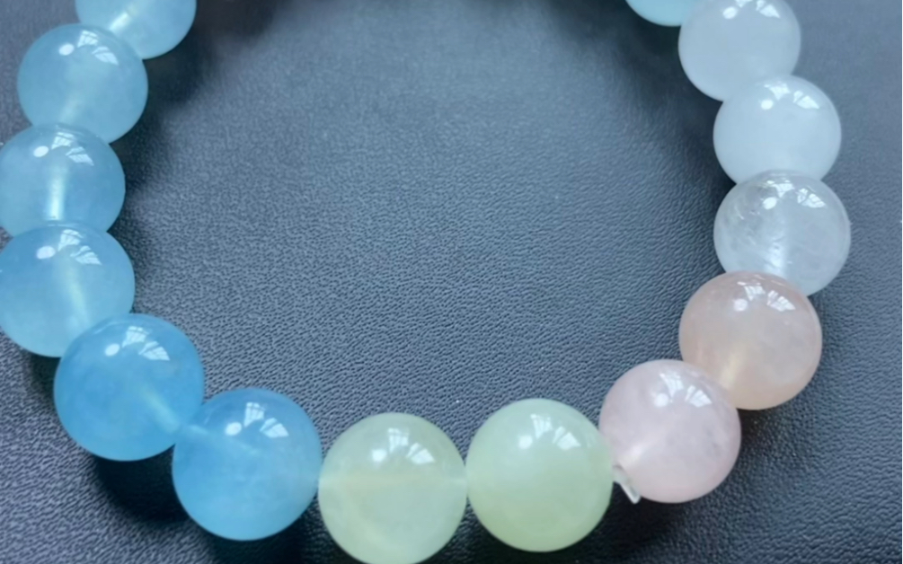 摩根石海蓝宝石手串,清新配色,很适合夏天,价很漏,仅有一条