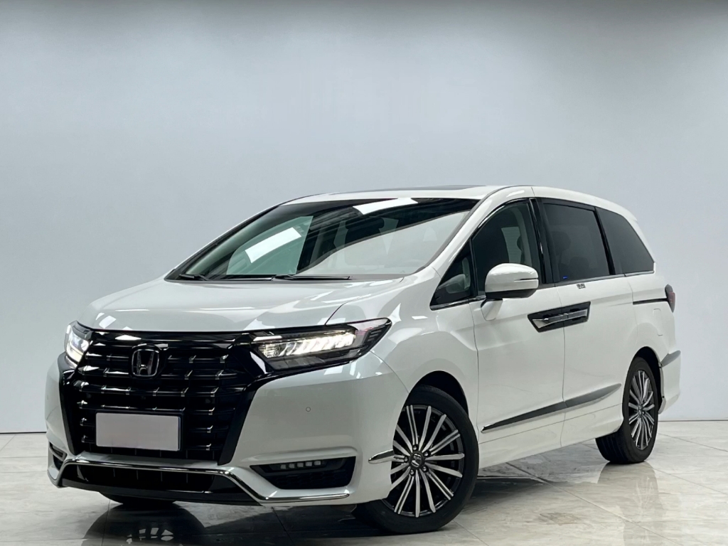 【车辆名称】2022款 艾力绅 2.