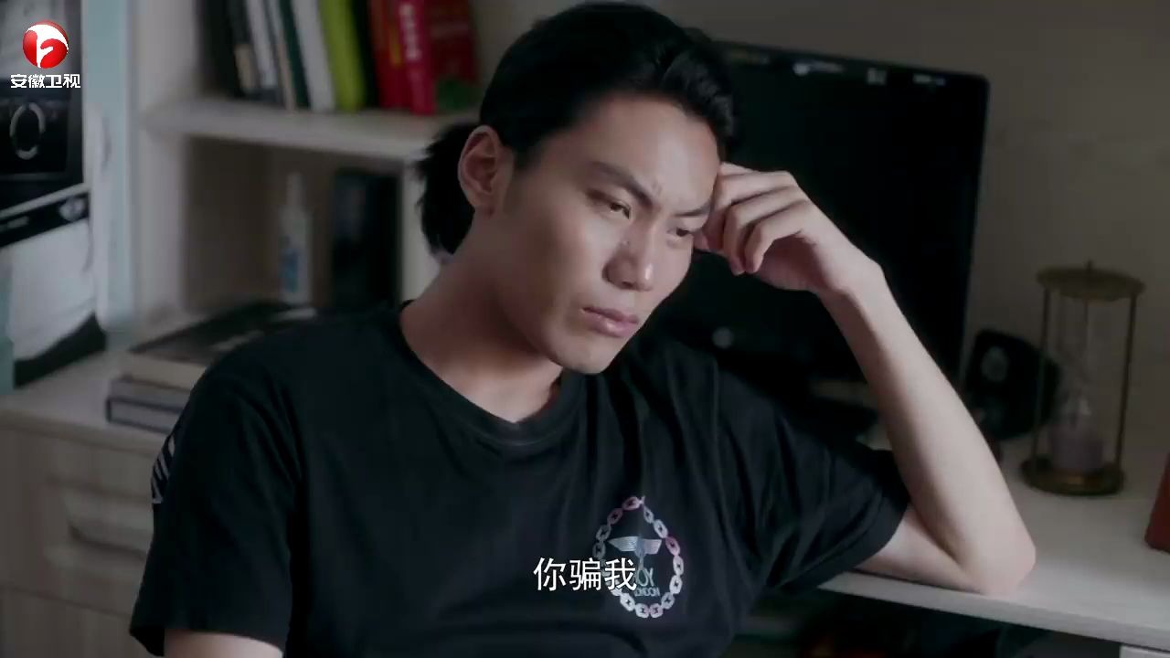 安家胖老婆狠揍条哥擀面杖都使上了动不动就要卖房帮助别的女人确实要