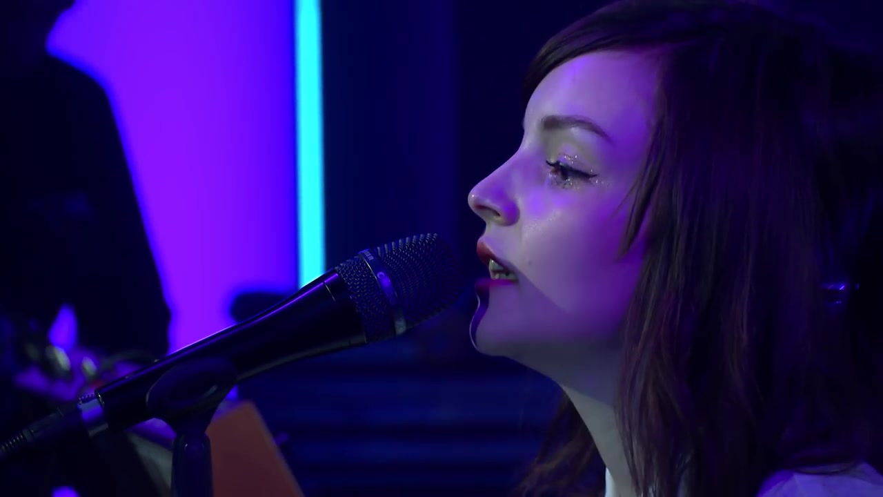 chvrchesburyitinthelivelounge