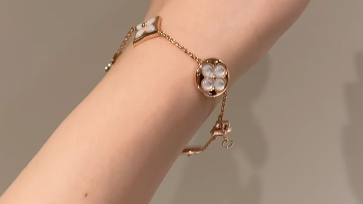 白贝母手链可太显白了