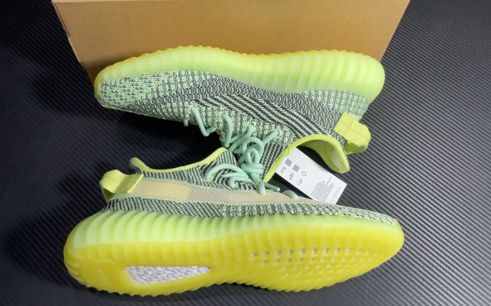 lw版本yeezy 椰子350 黑绿满天星拼接