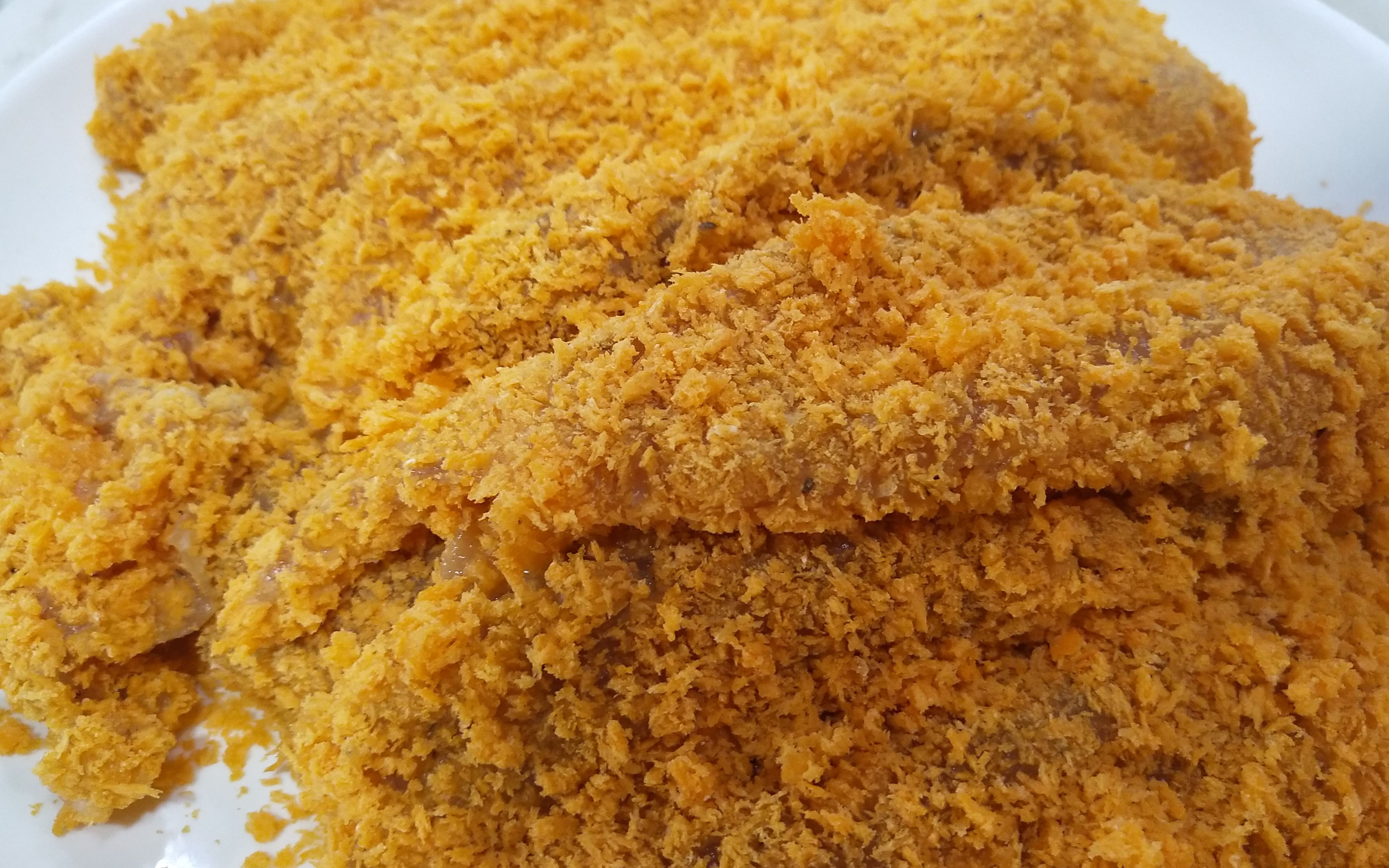 三块"鸡胸肉"做了这么大一盘炸鸡排,炸鸡啤酒,一口一个嘎嘣脆