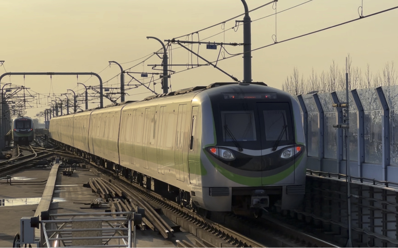 【南京地铁】3号线鼓瑞虫林场出站进入折返区