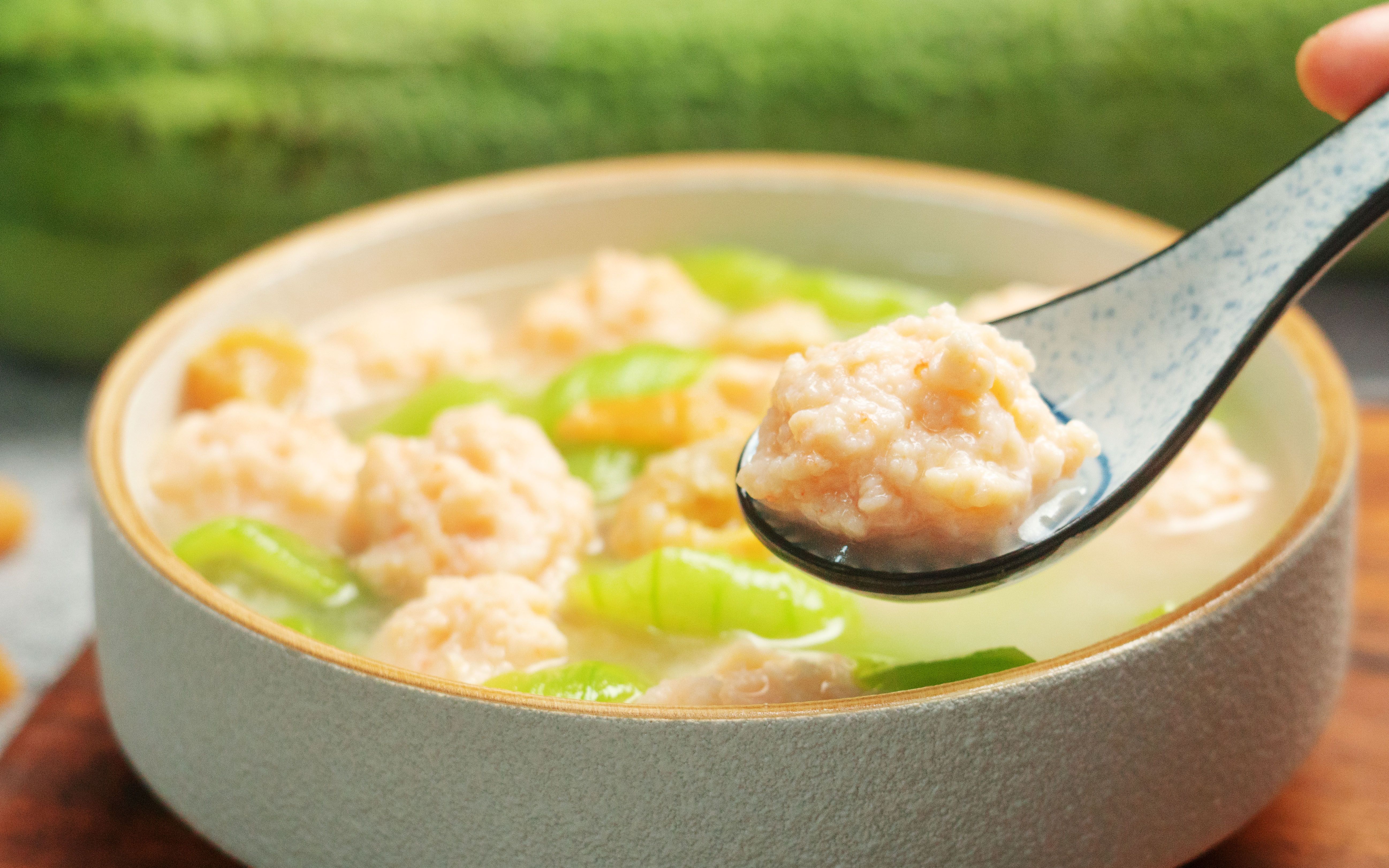 高颜值×低脂×高蛋白【丝瓜虾滑汤】,鲜美无比,好喝不长胖!