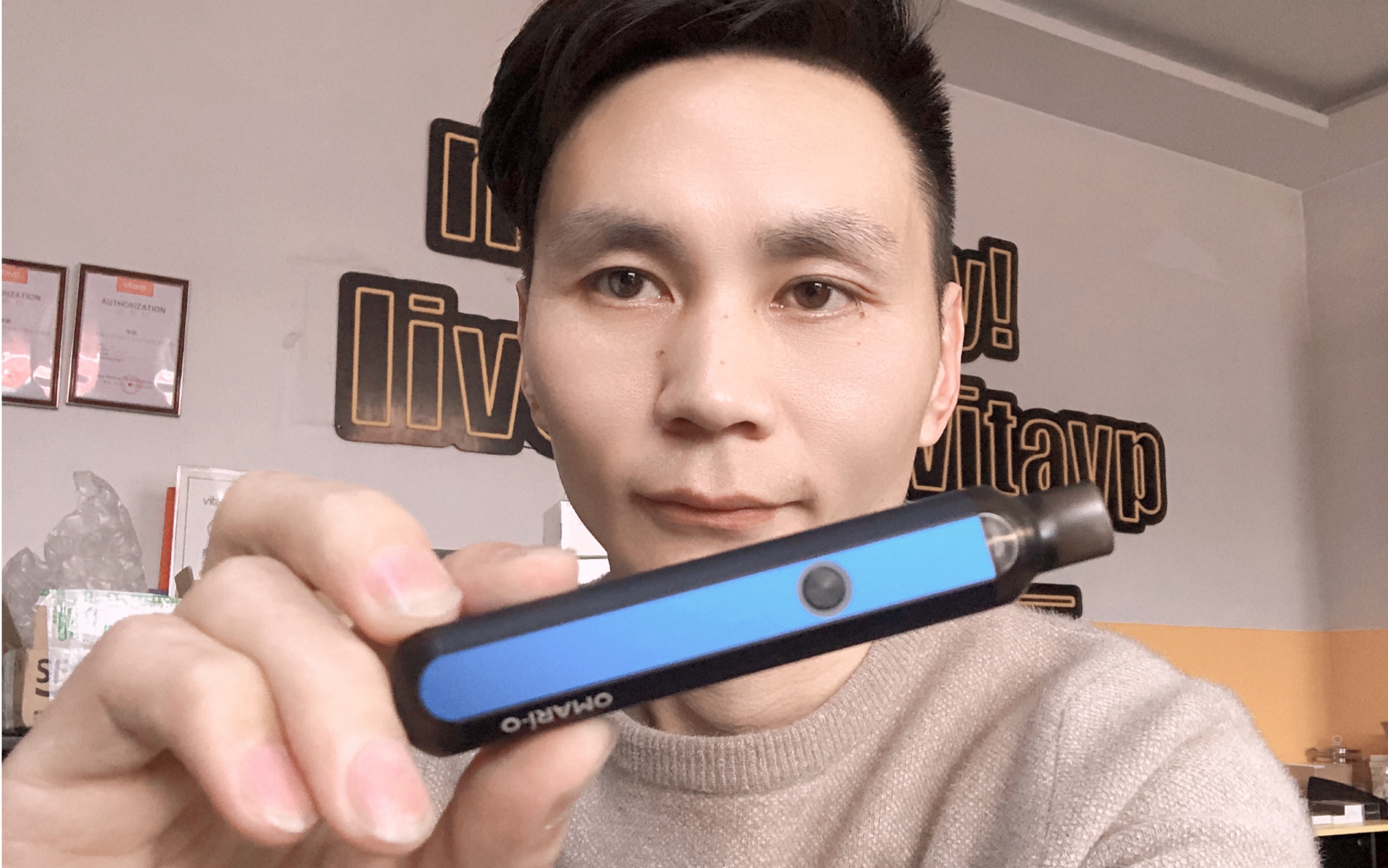 slyeek 斯莱克!换弹注油小烟,超大续航能力,口感非常棒!结尾有彩蛋!