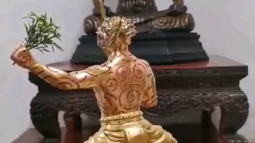 龙婆舍烈碰帕皮拉天神