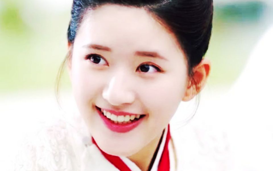 赵美人古装真甜美可爱