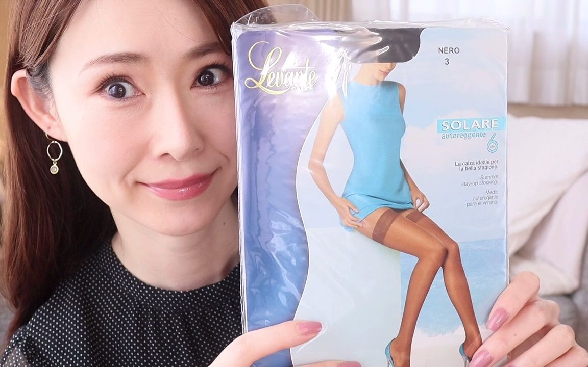 丝袜测评上品な黒で美脚に