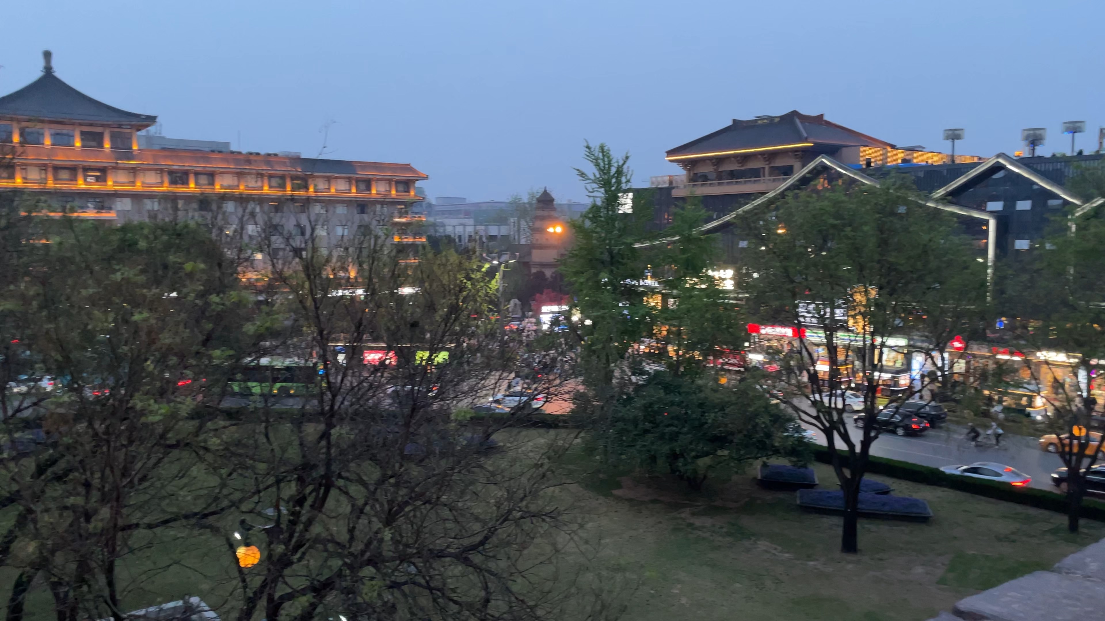 西安城墙的夜景