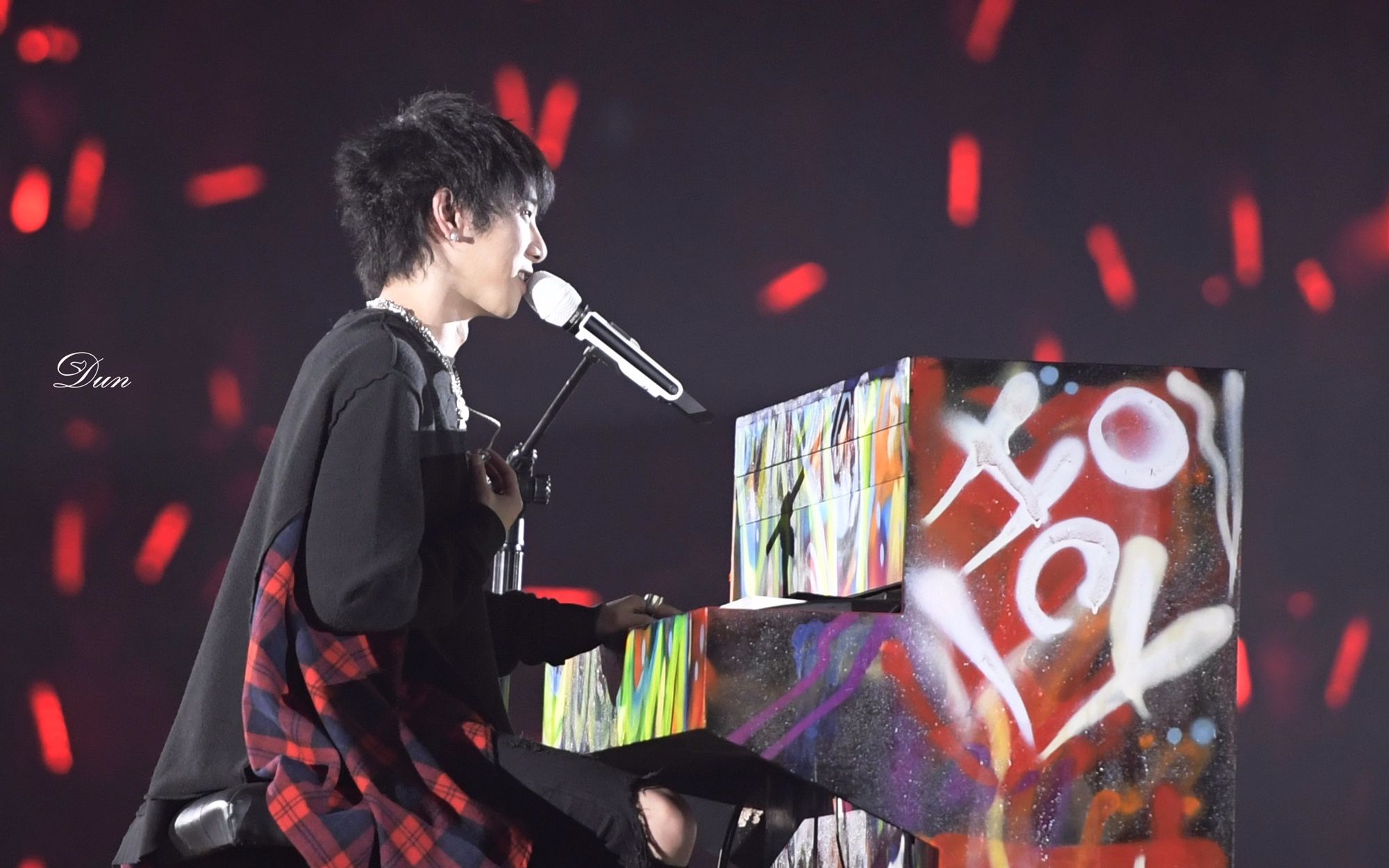 【华晨宇】2017火星演唱会10.13北京场 08042最初的《无字歌》