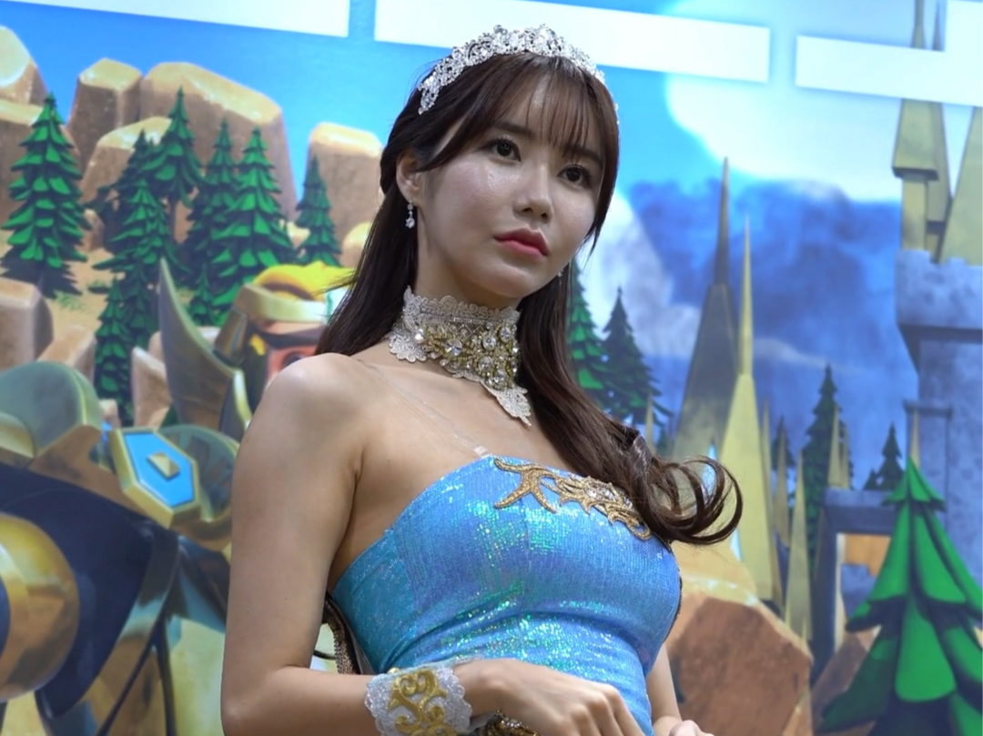 《最美车模系列》——林率雅(大漂亮cos装)