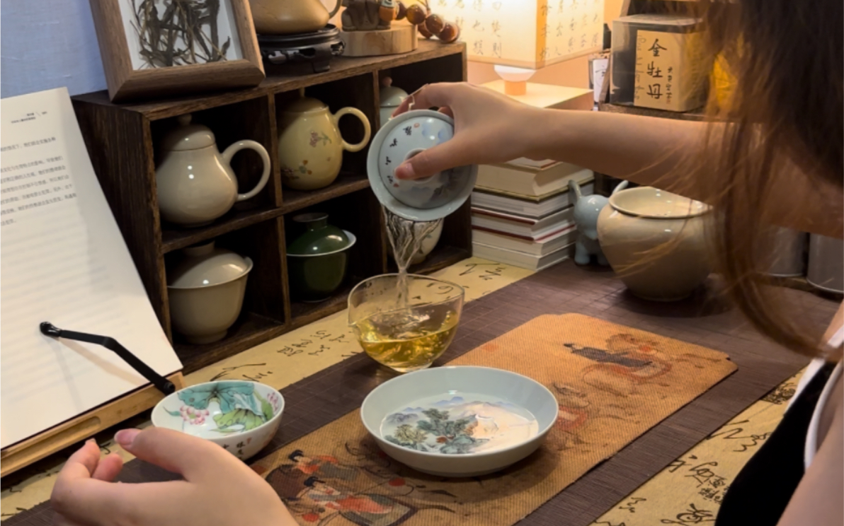 北京打工人下班喝茶日常|这么待着超舒服的~~茶喝多了,就想来点辣条过