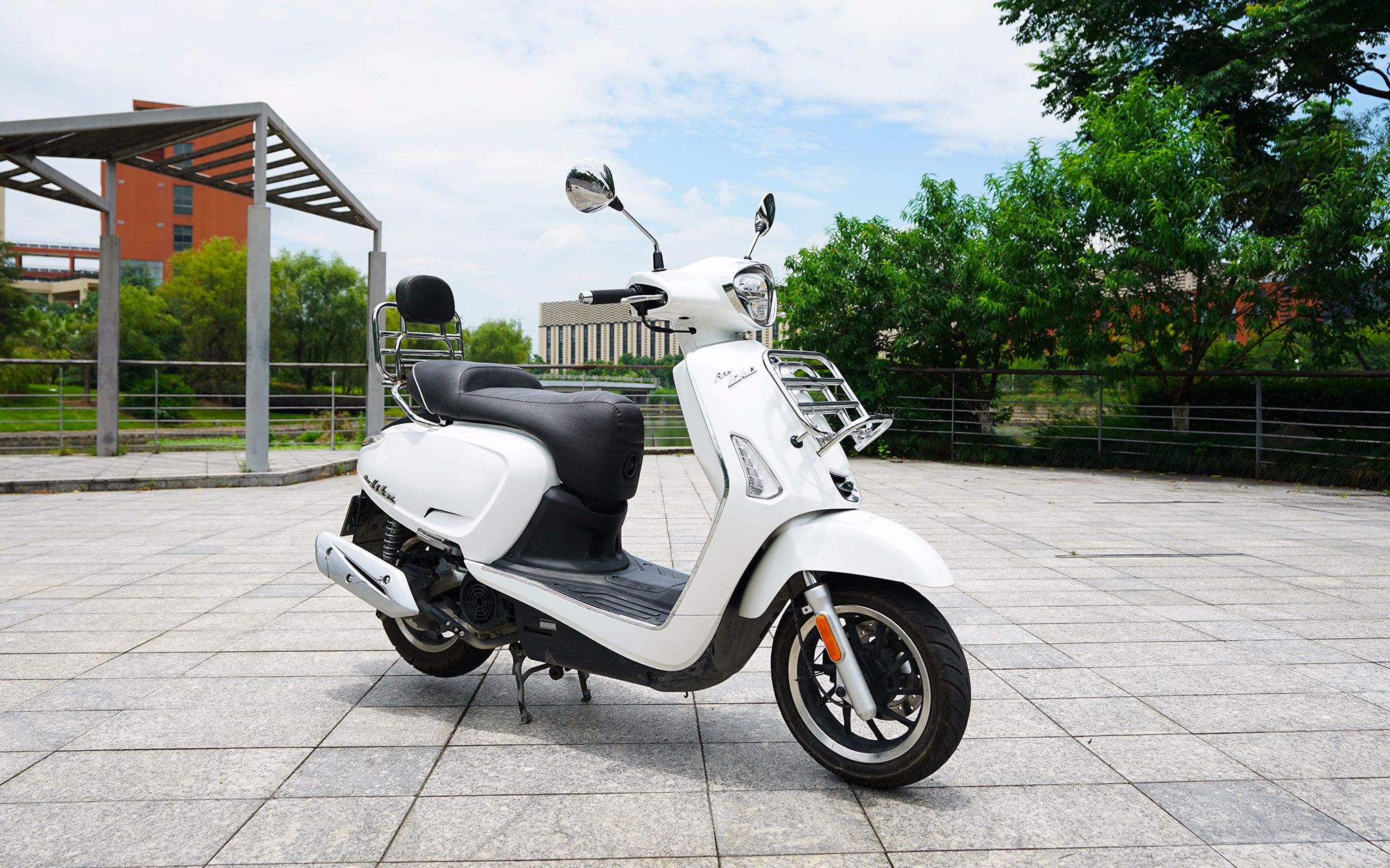 光阳like150摩托车短评无痕测车