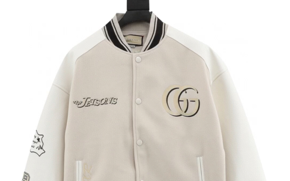 盘点一下高仿gucci古驰背后兔子毛巾绣拼接棒球服夹克外套