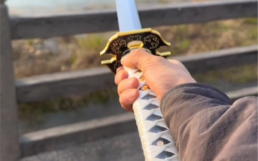 冷兵器———鬼泣5阎魔刀