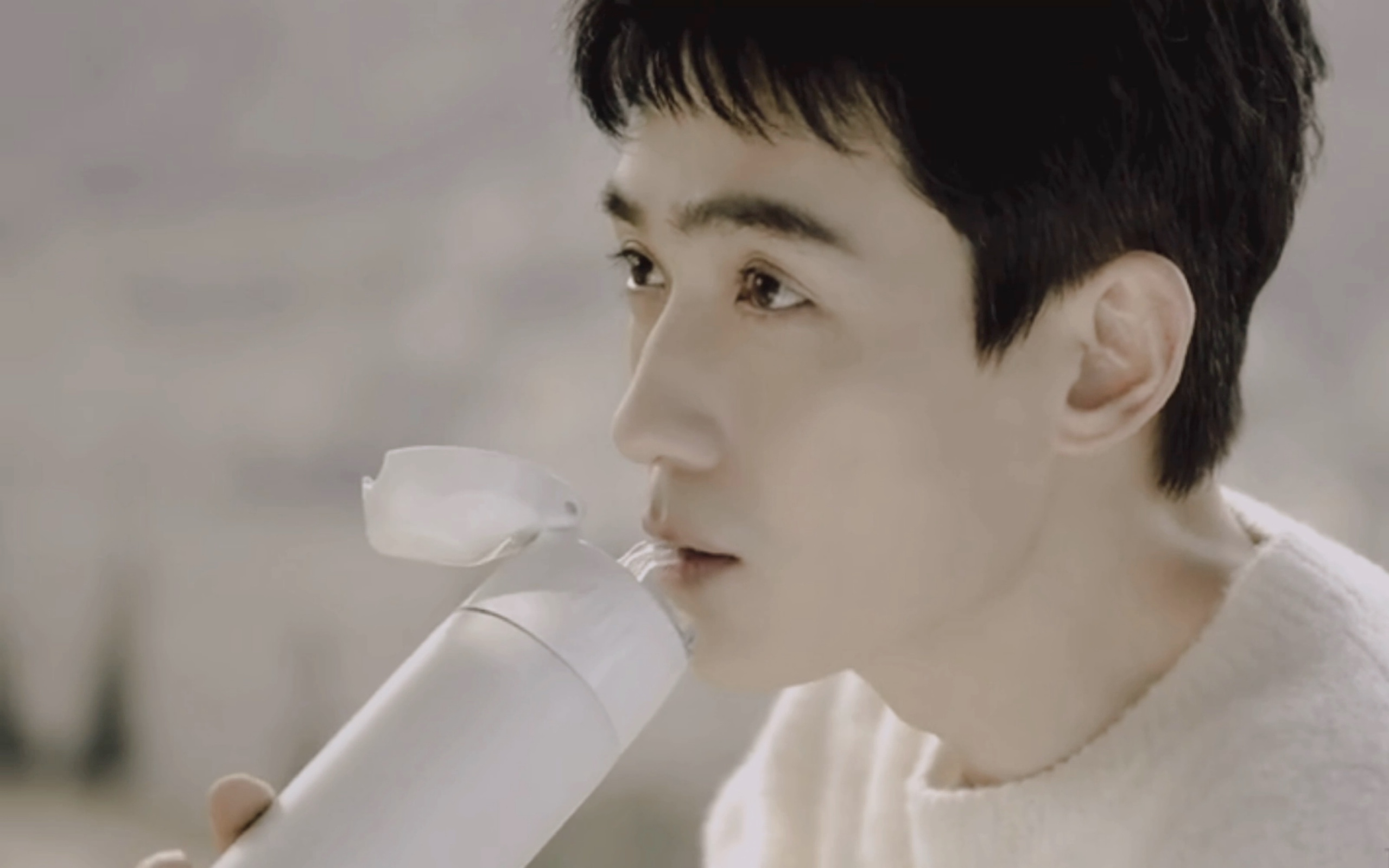 【朱一龙|时尚芭莎】我吹过你吹过的晚风