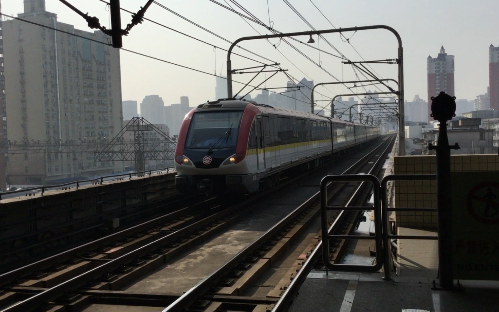 宝山路地铁图片