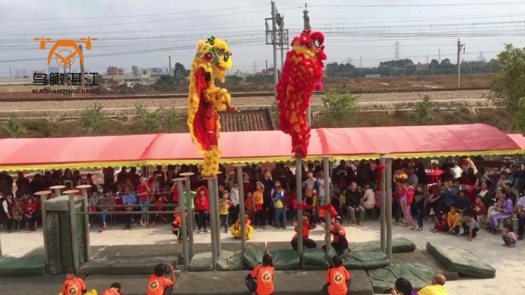 广东湛江过年可以不回家,年例游神必须回,双狮上梅花桩哔哩哔哩bilibili