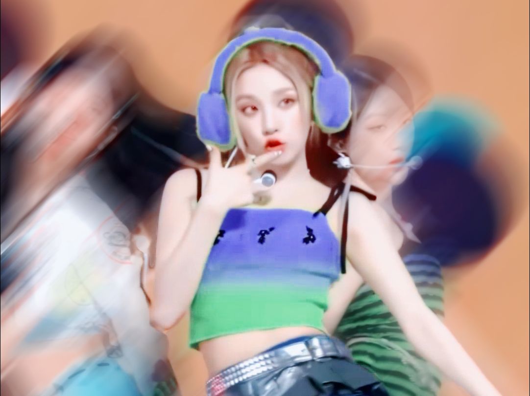 【宋雨琦】queencard 直拍一键换装舞台混剪