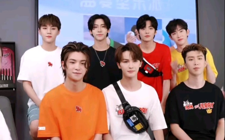 乐华七子next黄明昊朱正廷范丞丞毕雯珺丁泽仁黄新淳李权哲乐华七子