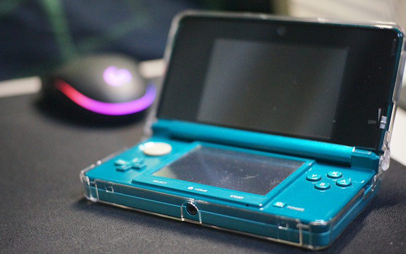 8成新的老小三3ds开箱视频与感想对不住各位开头嘴抽说错了