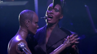 Grace Jones A One Man Show 1982 A Film By Jean Paul Goude 哔哩哔哩 つロ干杯 Bilibili