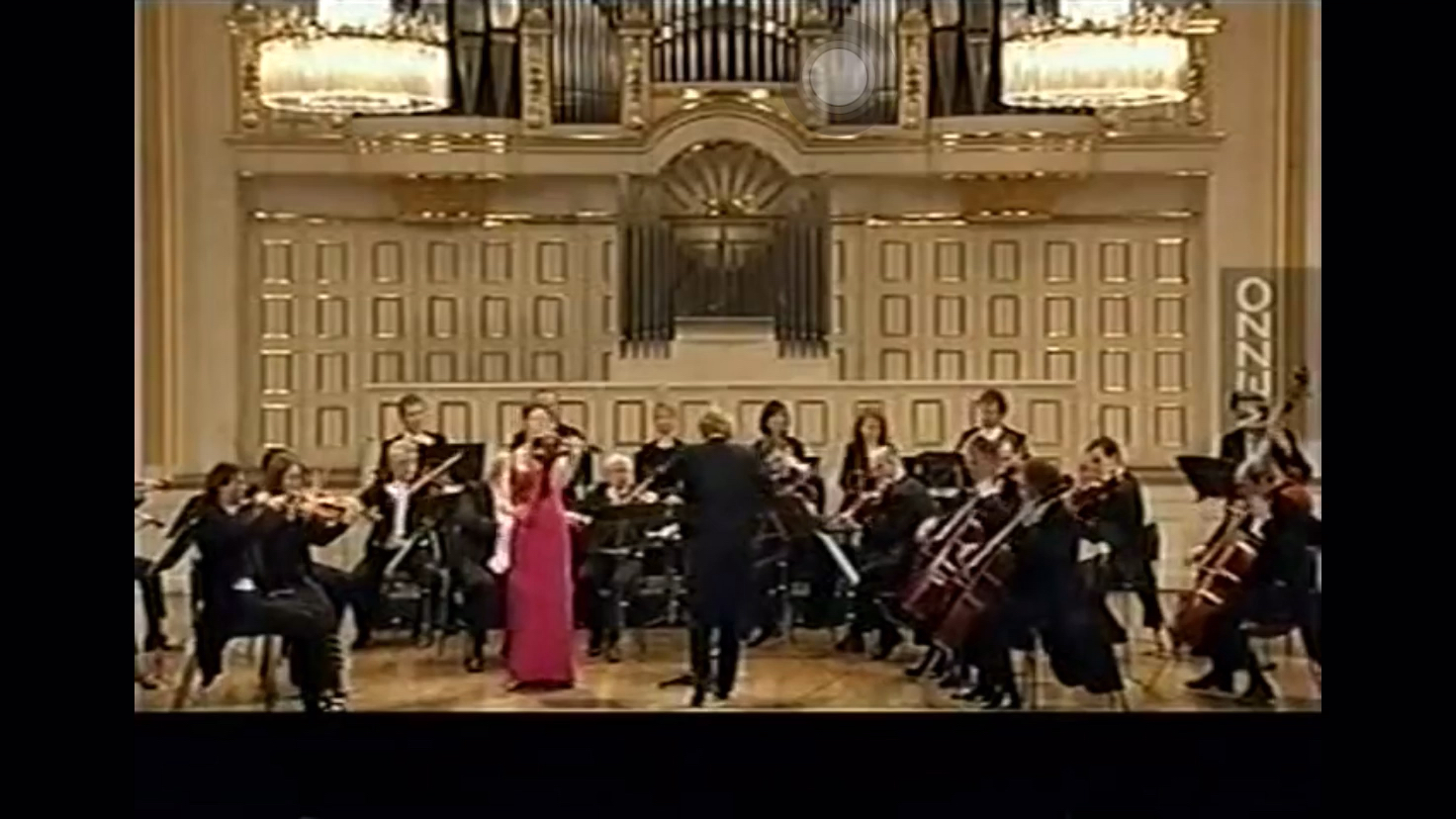 [图]Isabelle Faust 福斯特 演奏莫扎特第三小提琴协奏曲第一乐章