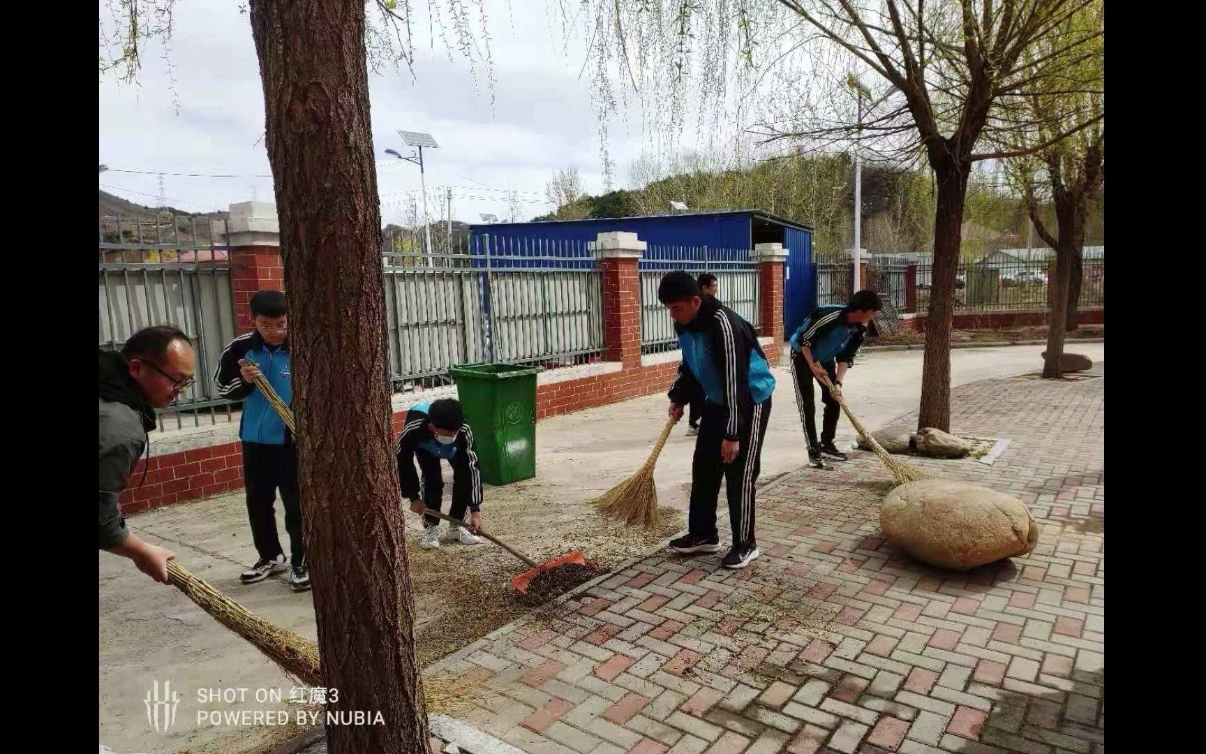 [图]19春6在劳动中成长