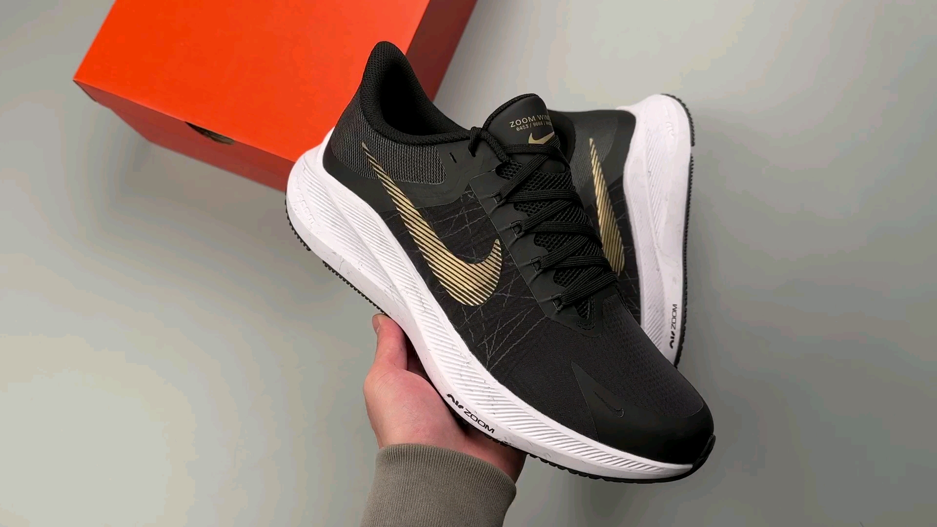nike air zoom winflo 8登月网面透气跑鞋