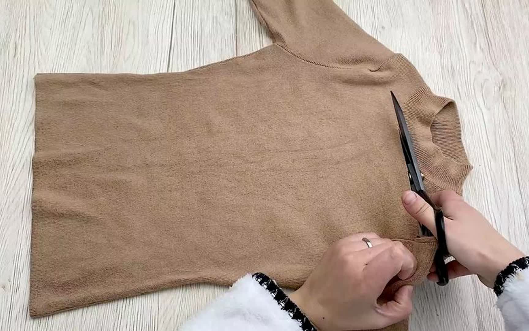 我家冬天帽子从不买,用过时的毛衣就能改,一物两用比买的还好看