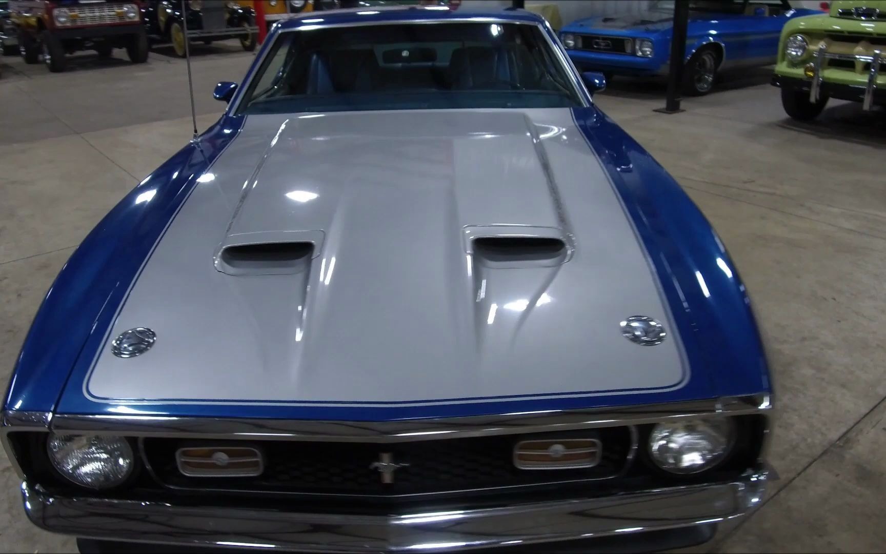 【美国老车实拍系列】——1971福特野马 boss 351_哔哩哔哩 (゜-゜)つ