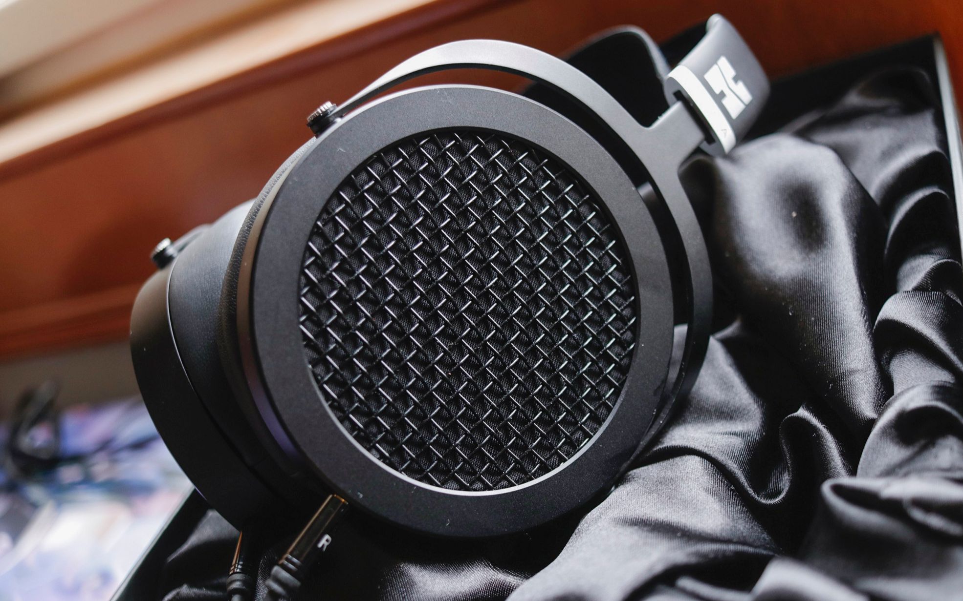 开箱hifiman新款平板大耳sundara开箱简评