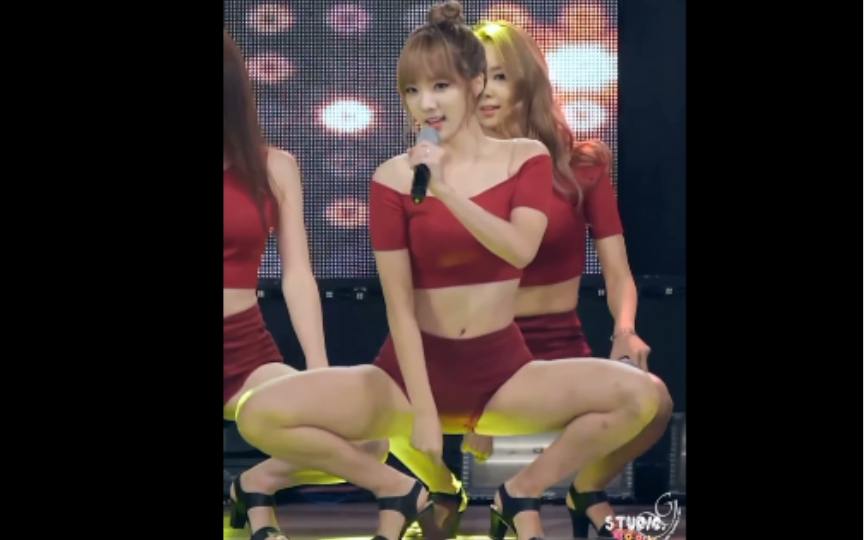 [图]［韩国女团］Stellar Gyeryongdae Consolation Train Fancam _ I'm nervous (Minhee)