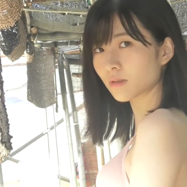 小片リサ】1ST写真集『オレンジの砂時計～リサ二十歳～』特典