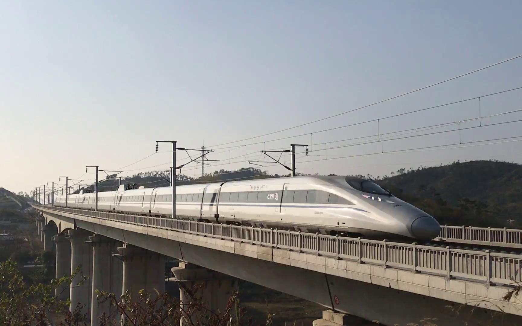 武局襄段crh380a担当g6819次汉口十堰东通过汉十高铁跨二广高速特大桥