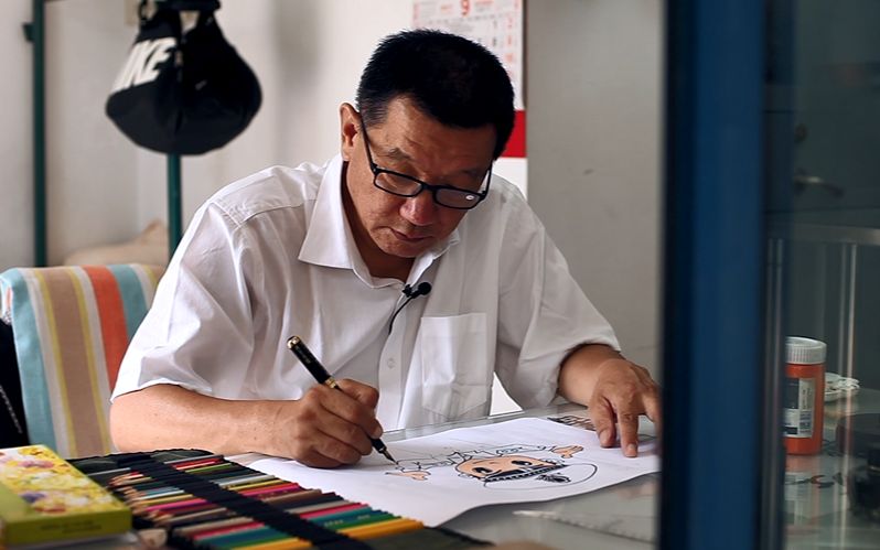 二更厉害了我的宿管大爷一位被耽误的书画家