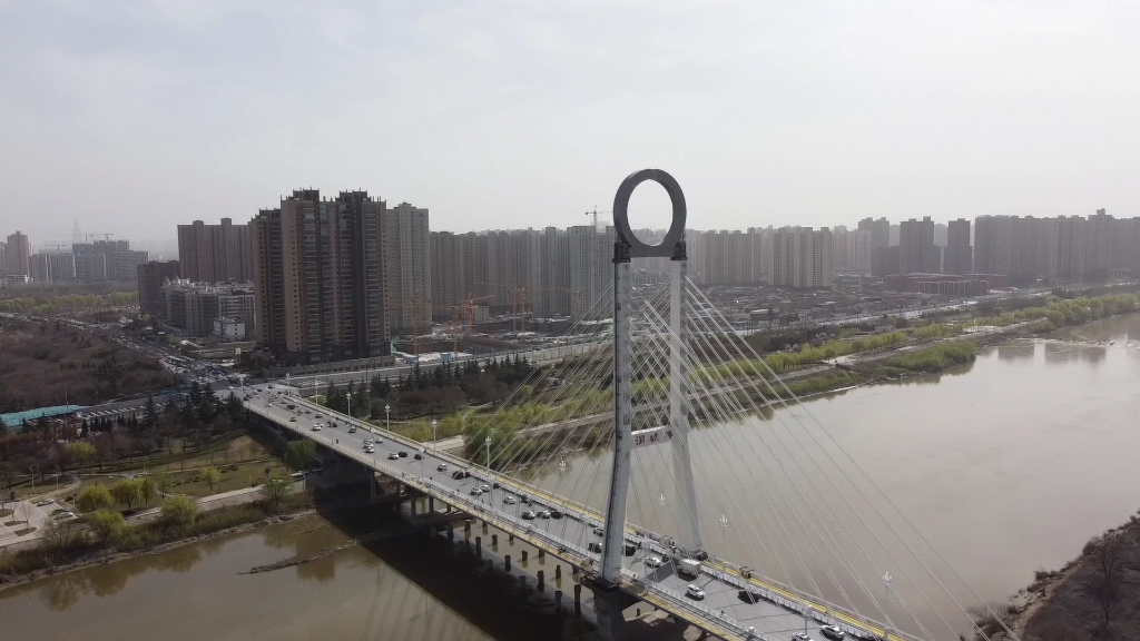 咸阳渭河大桥二号桥航拍,绕飞练习.
