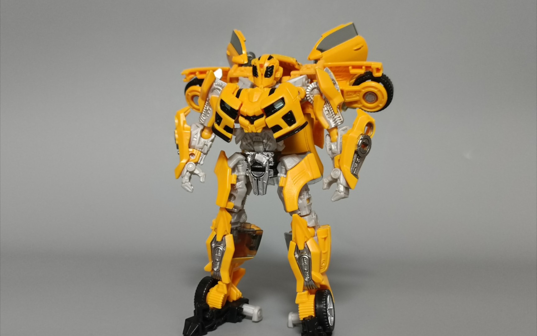 081变形金刚ss74大黄蜂