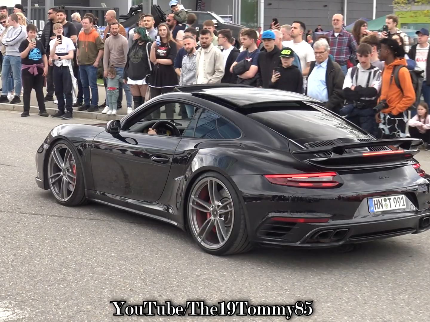 欣赏下各种改装版保时捷911的声浪!