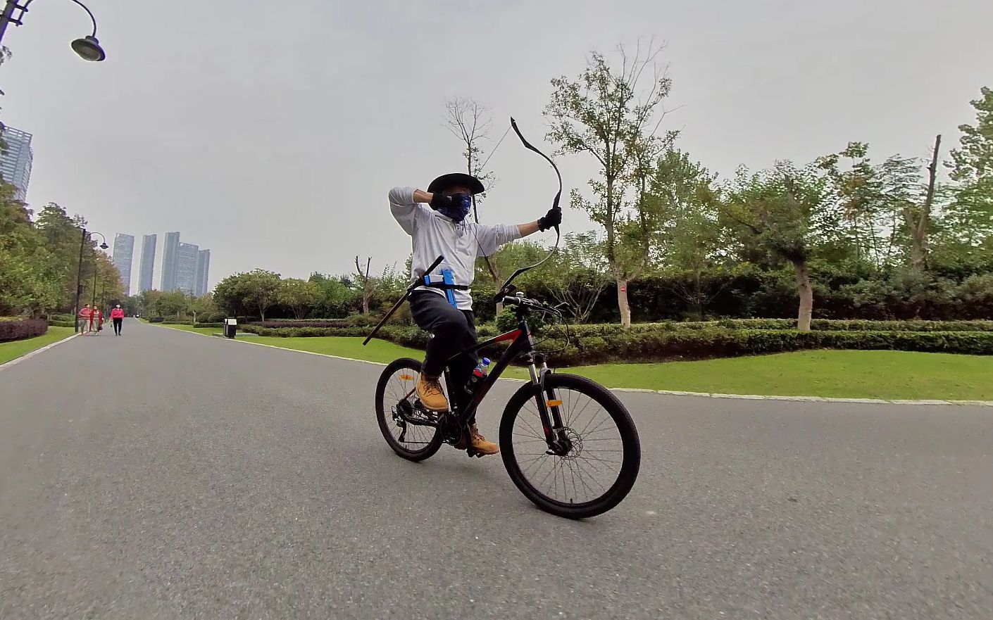 牛仔骑自行车射箭(横屏版)