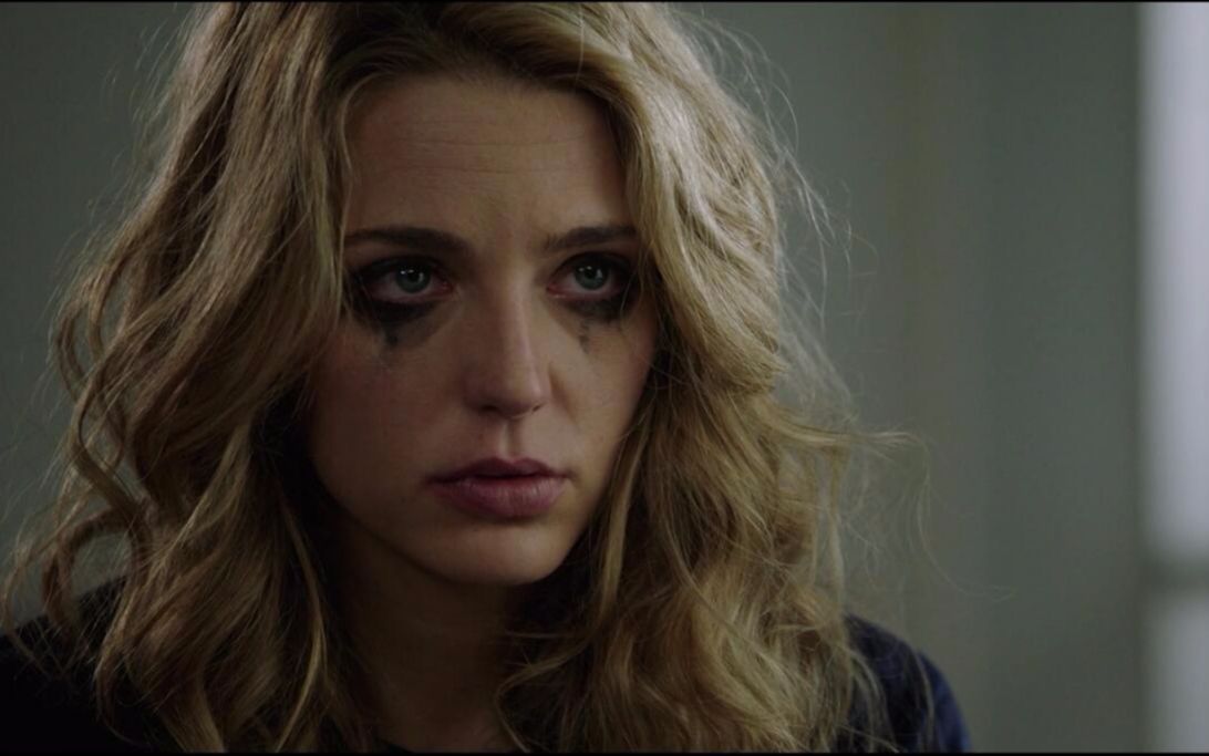 女主无数次醒来,无数次被杀,一天重复过n遍|贱贱解说《忌日快乐》