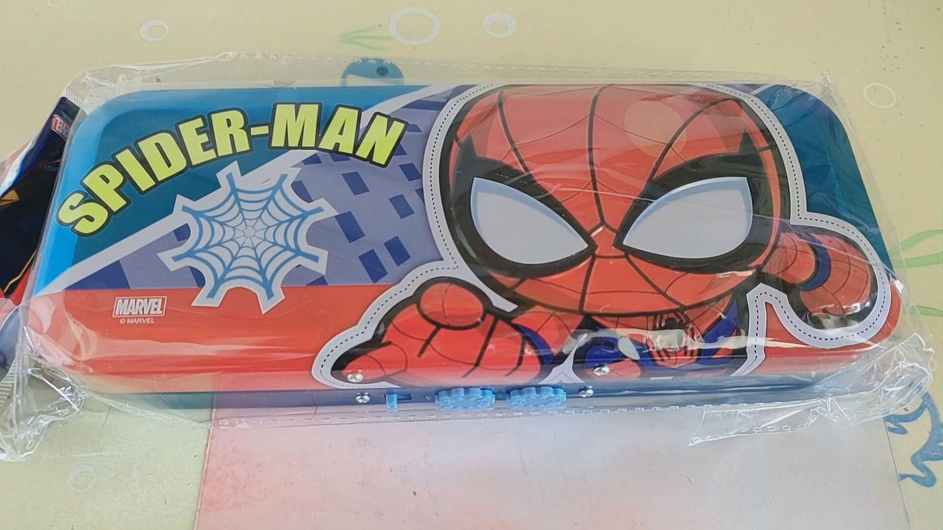 【双十一购物开箱】miniso漫威联名蜘蛛侠笔盒_哔哩哔哩_bilibili