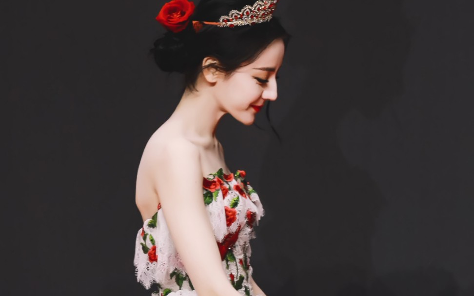 【迪丽热巴】星光大赏玫瑰庄园的公主啊啊啊啊!