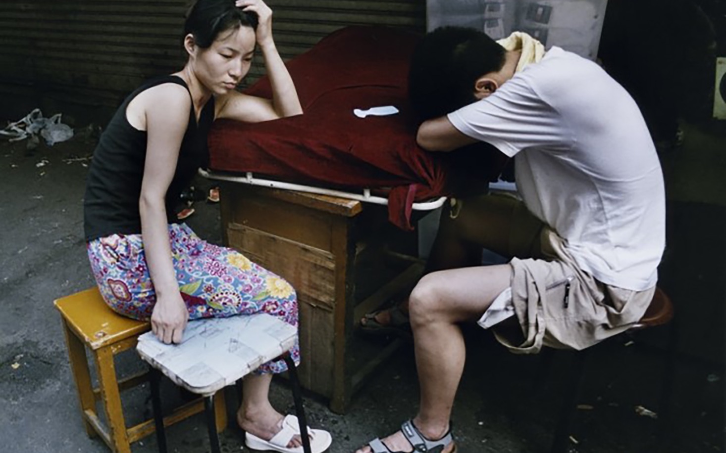 马格南摄影师马克·吕布镜头下的中国,回到悸动的90年代(一)_哔哩哔哩